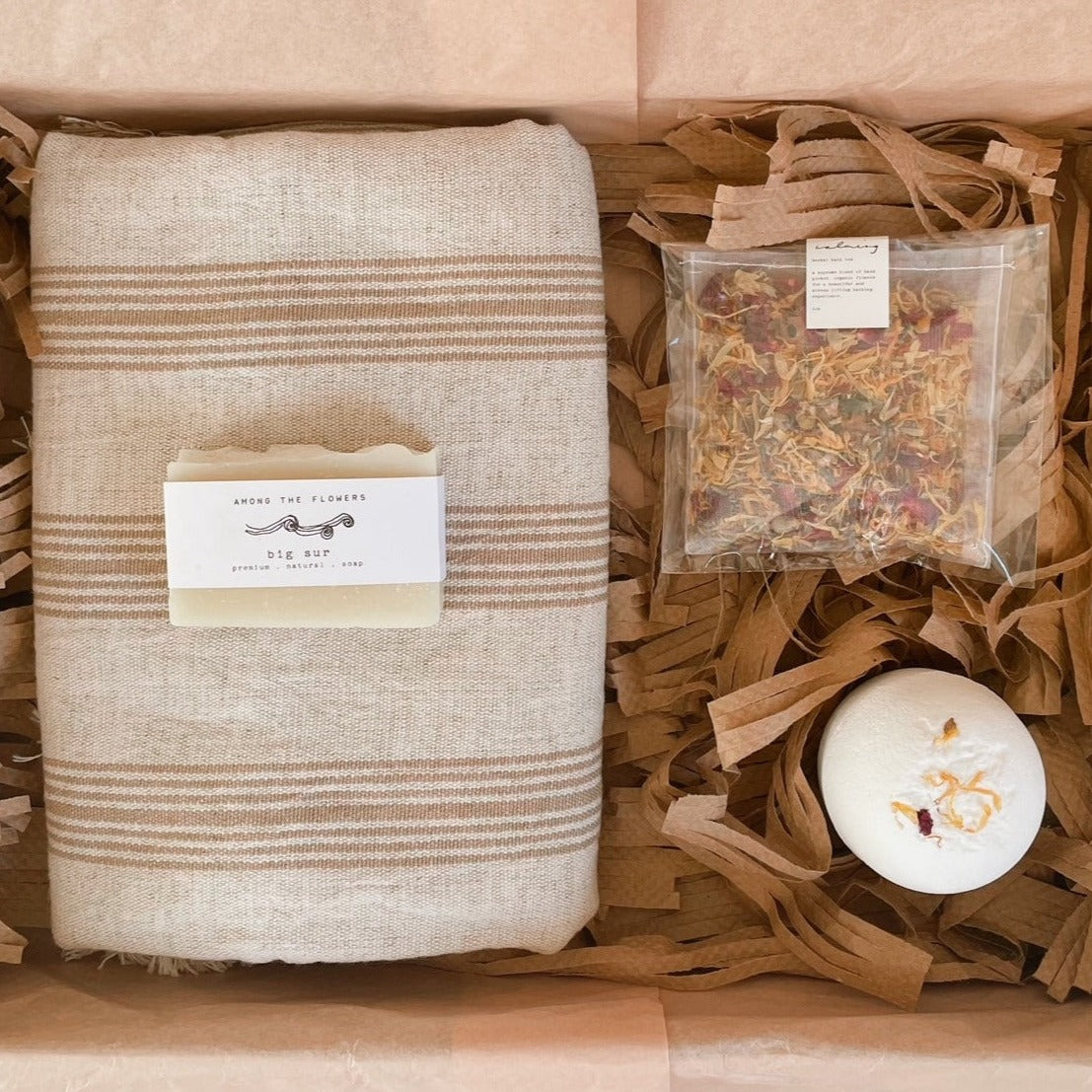 Sade handwoven towel gift box